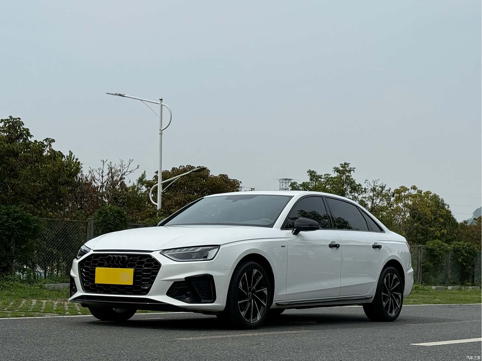 Audi A4L, 2023 1