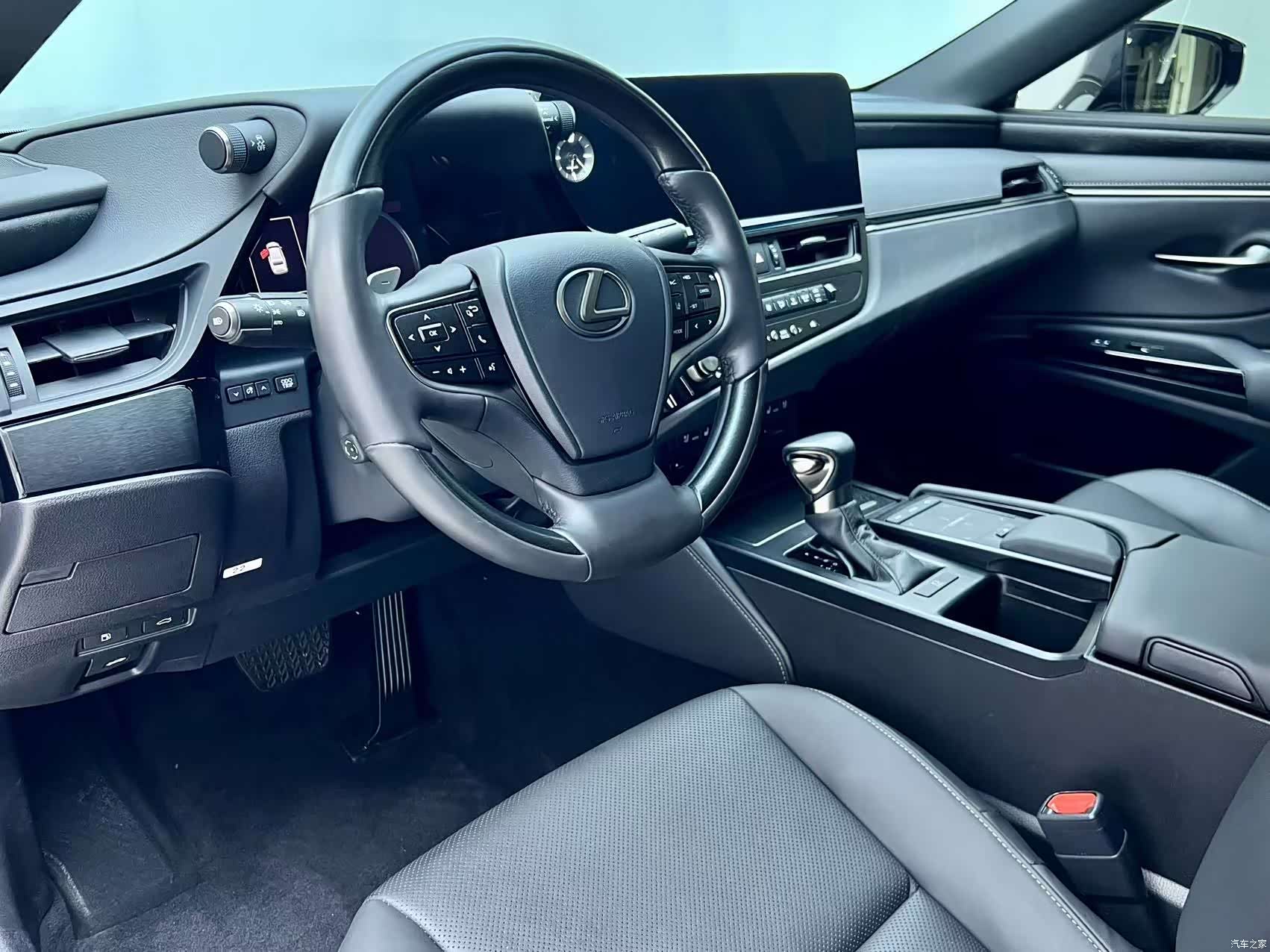 Lexus ES, 2023 6