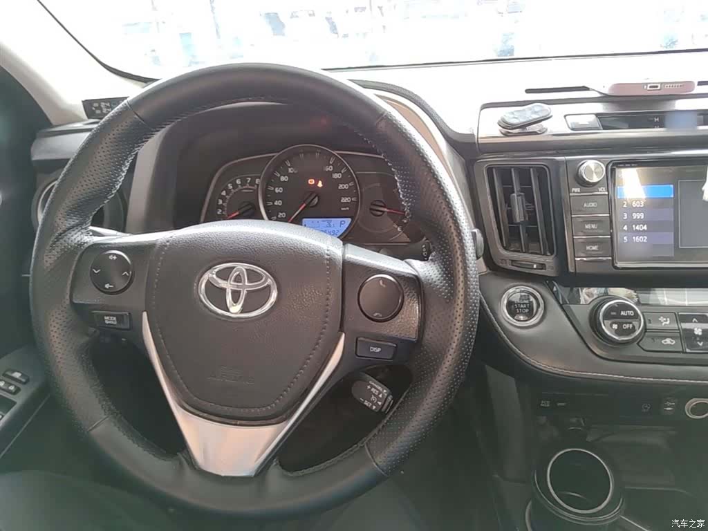 Toyota RAV4, 2018 10