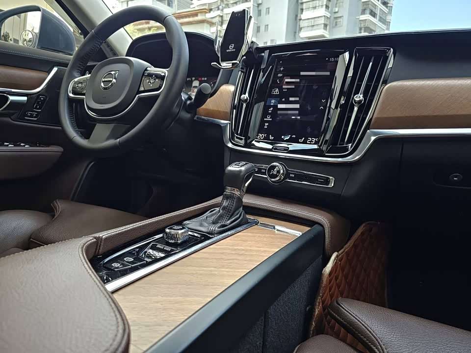 Volvo S90