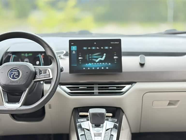 BYD Yuan Pro BYD Yuan Pro