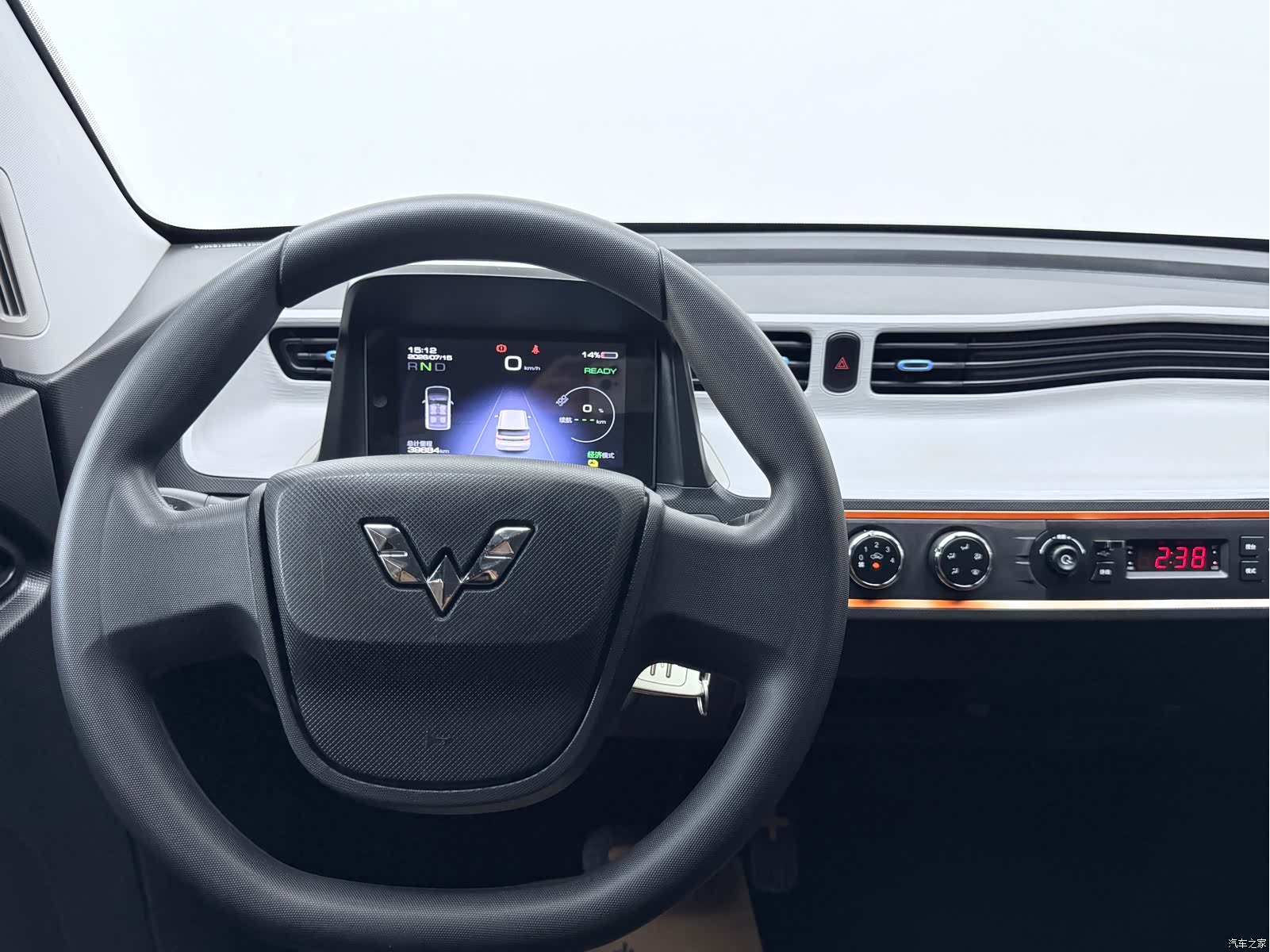 Wuling MINIEV, 2021 все фото