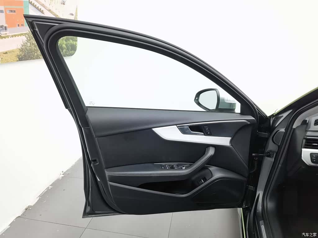 Audi A4L, 2022 8
