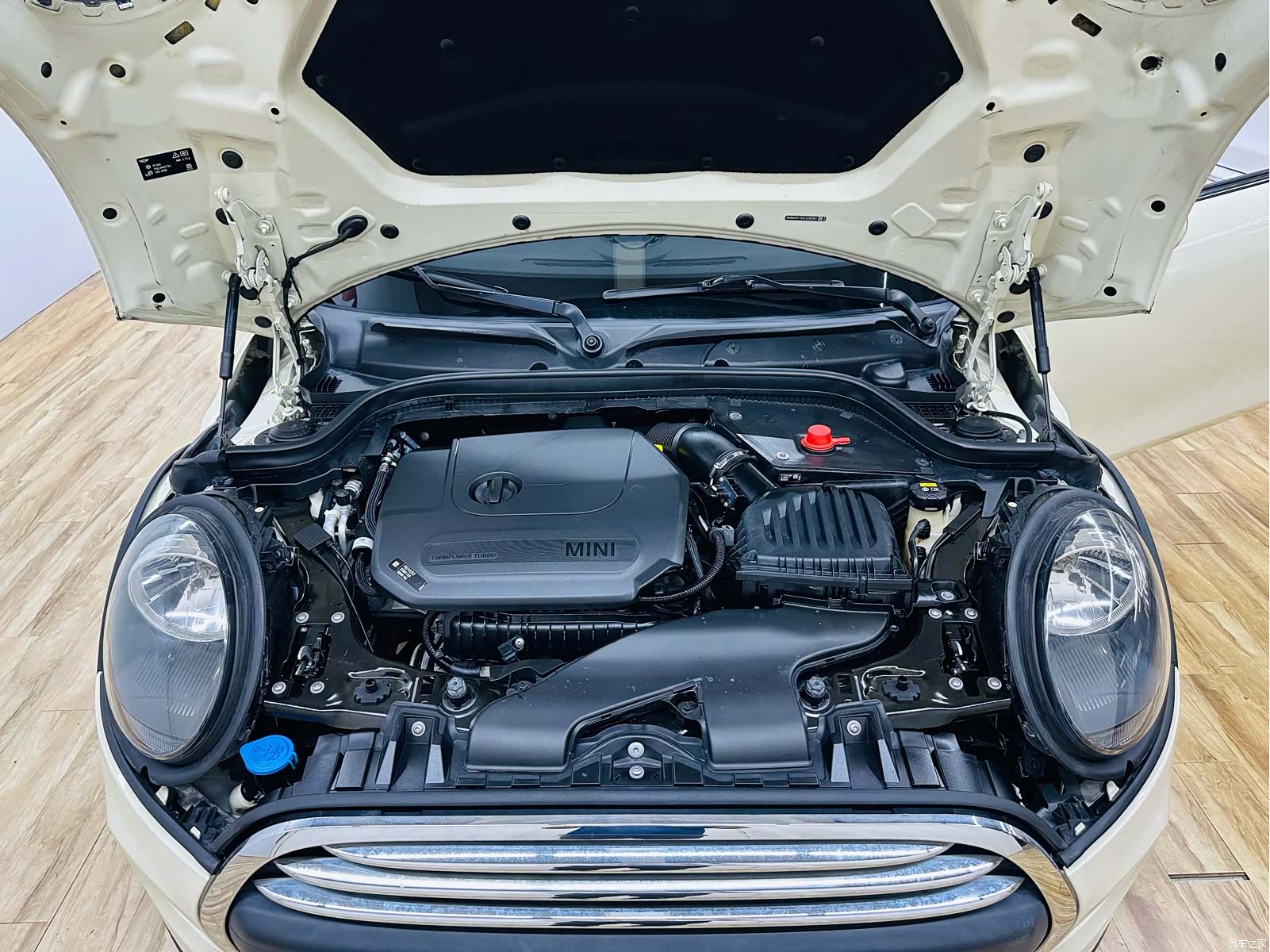 Mini ONE, 2020 9