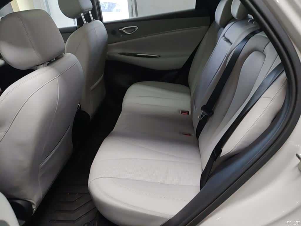 BYD HiAce, 2025 17