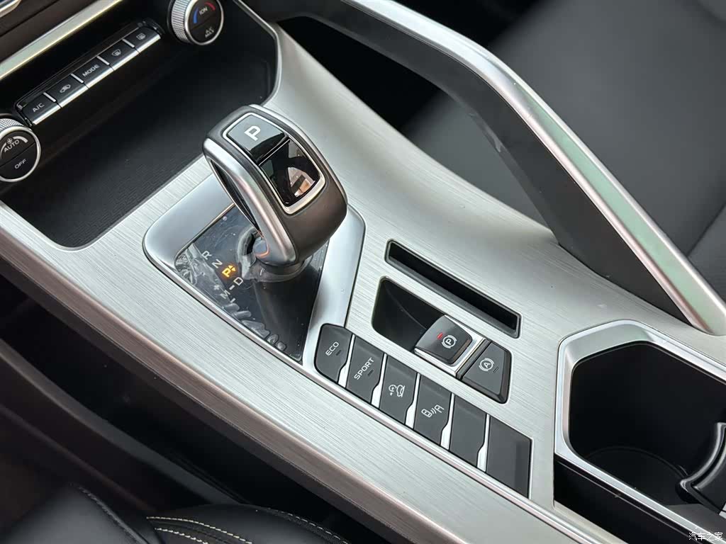 Geely Coolray, 2020 18