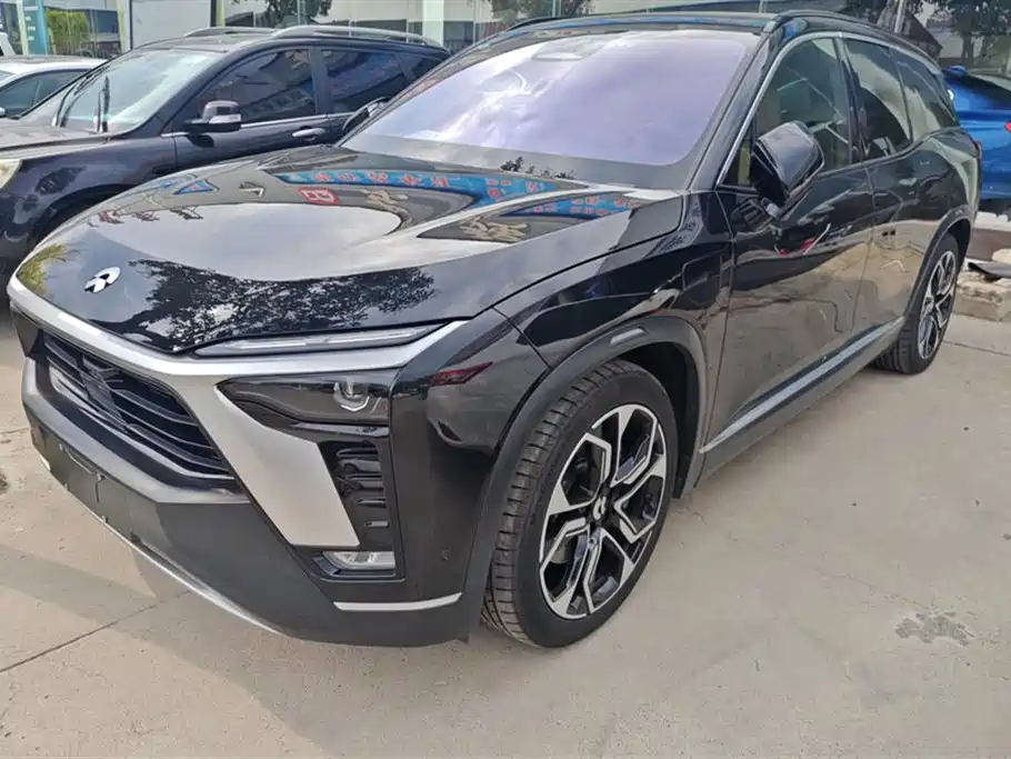 NIO ES8