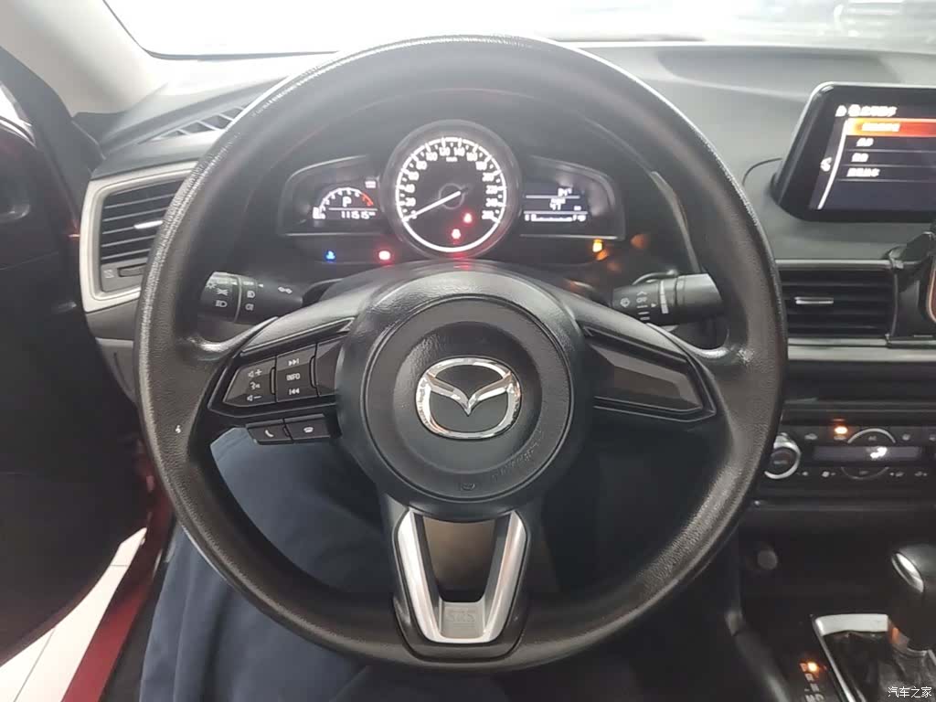 Mazda Mazda3, 2017 11