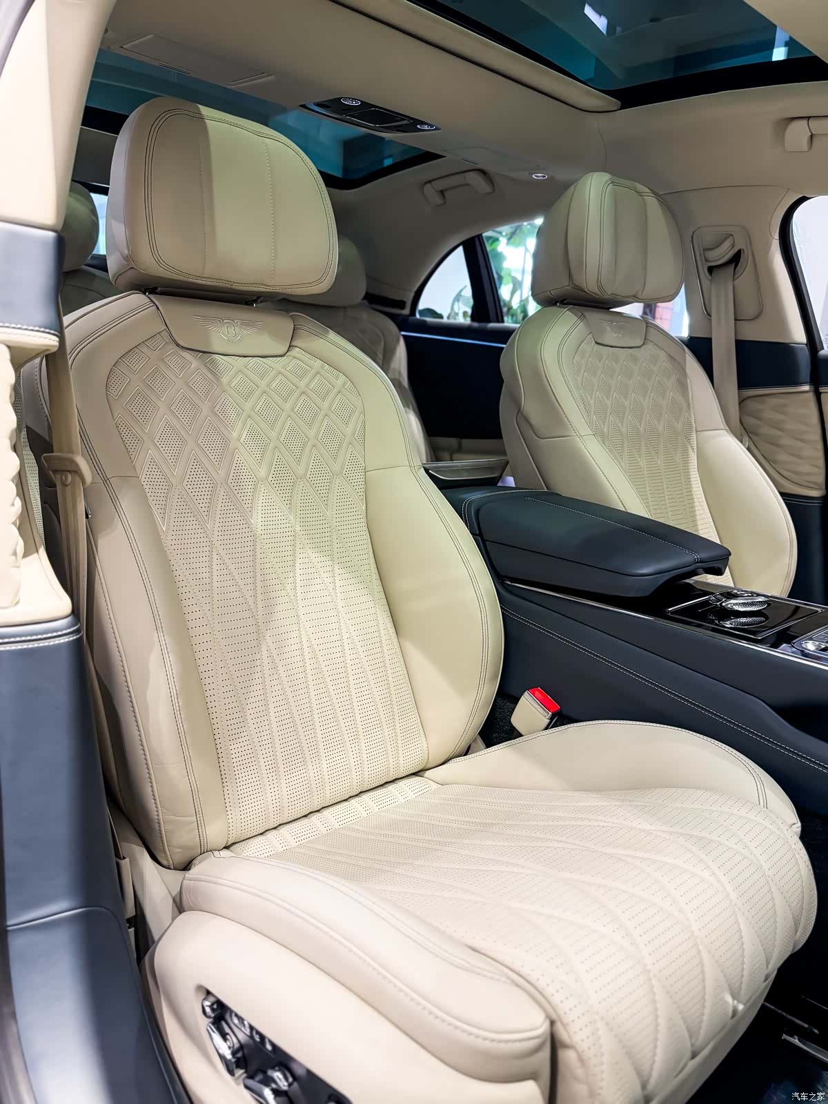 Bentley Flying Spur, 2020 16