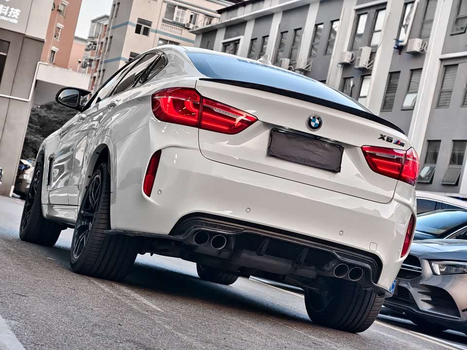 BMW X6 M