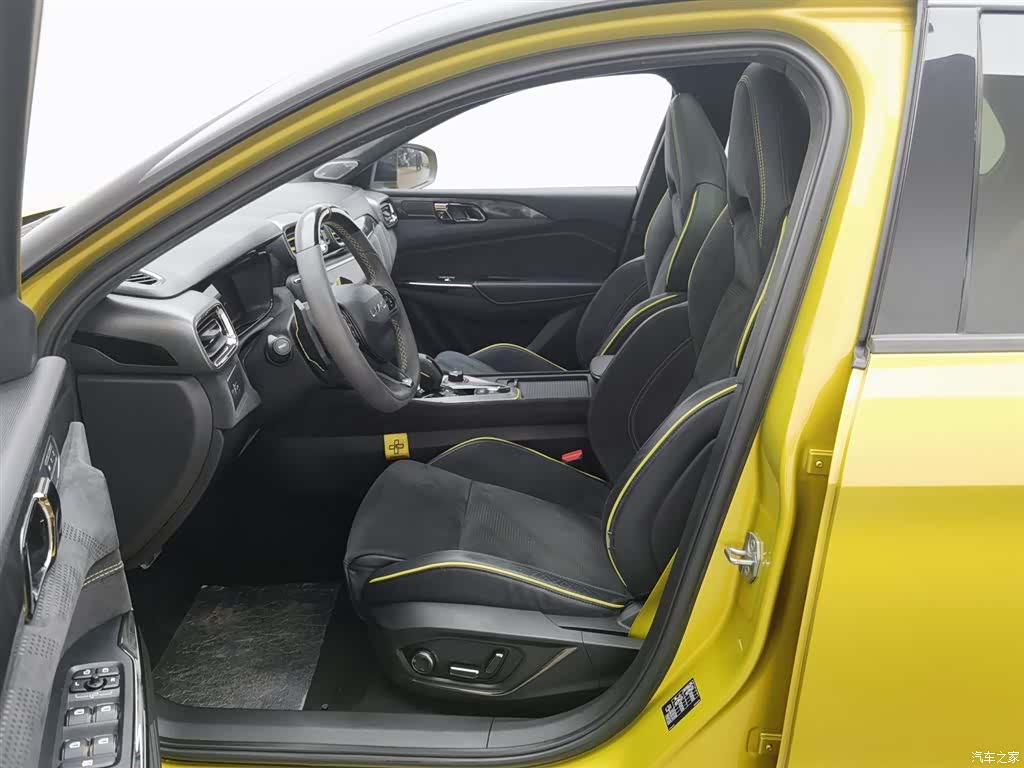 Lynk & Co 02, 2020 10