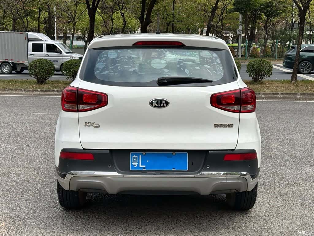 Kia KX3, 2015 13