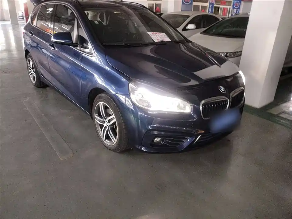 BMW 2 series station wagon