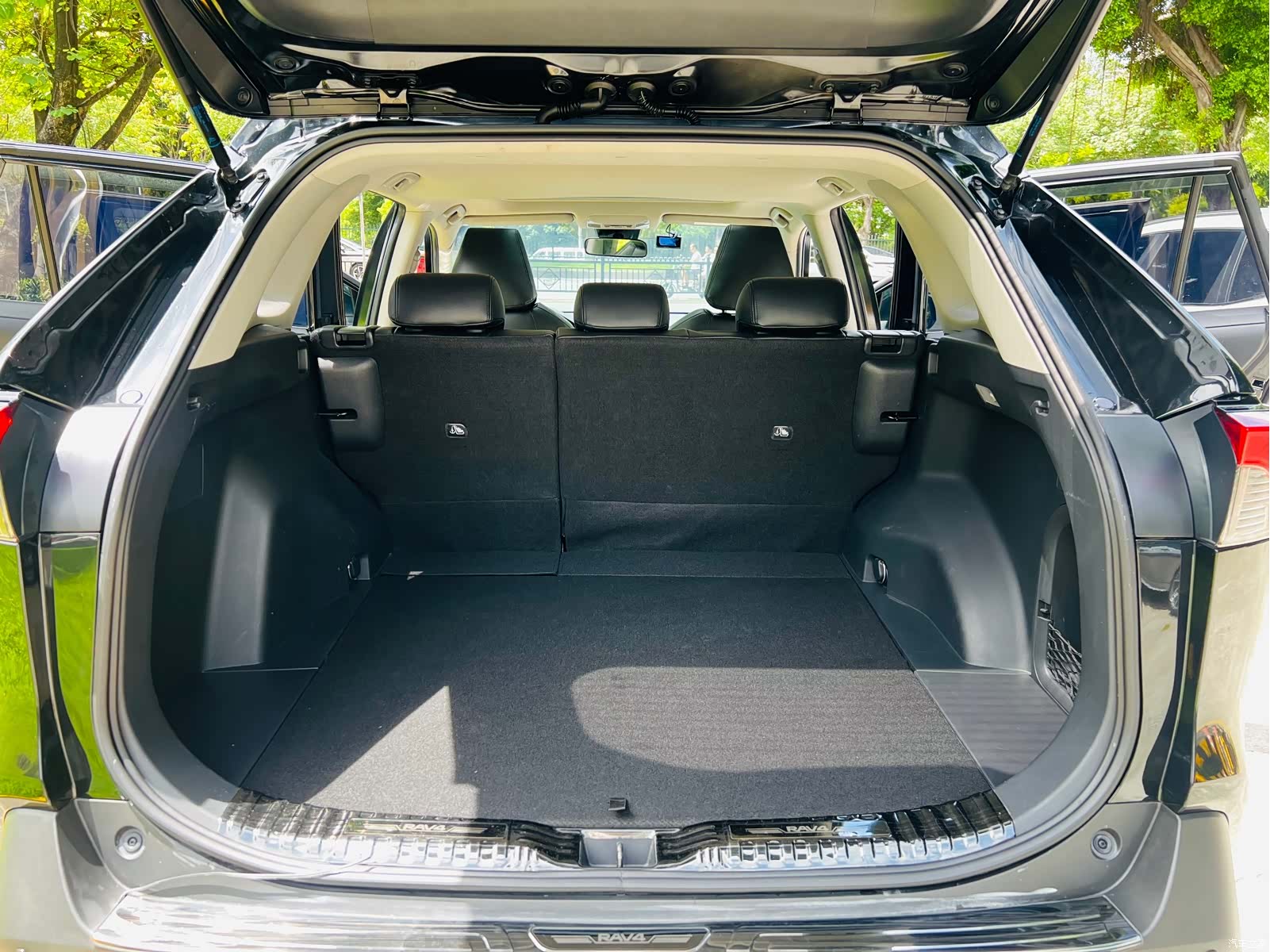 Toyota RAV4, 2022 17