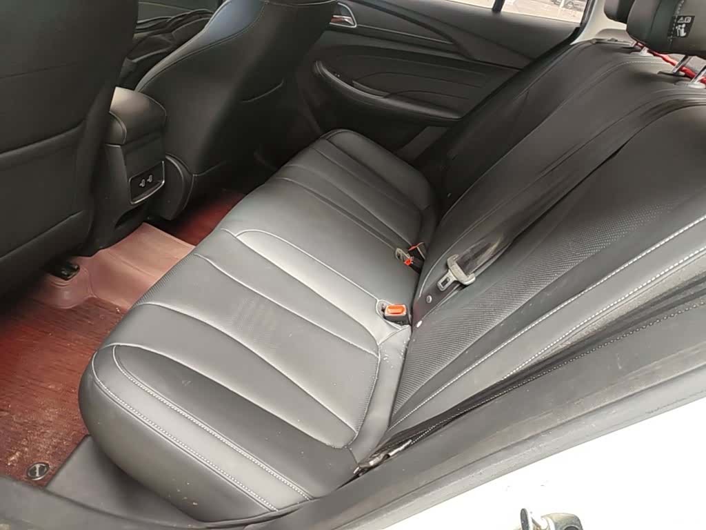 Roewe i5, 2019 17
