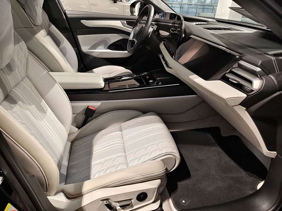 Audi A6L 2026, фото 7
