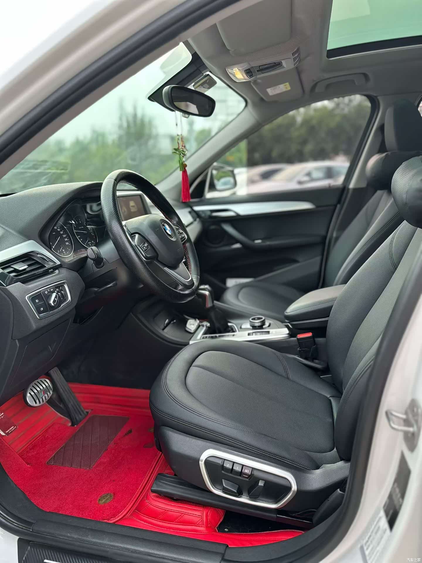 BMW X1, 2017 все фото