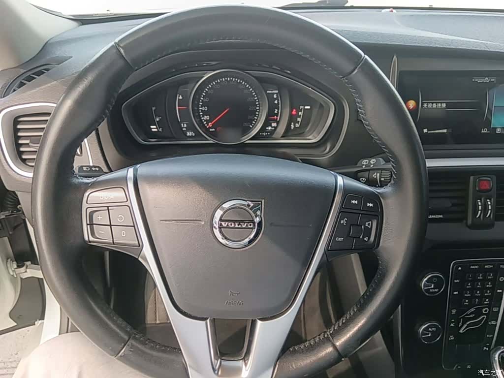 Volvo V40, 2018 11