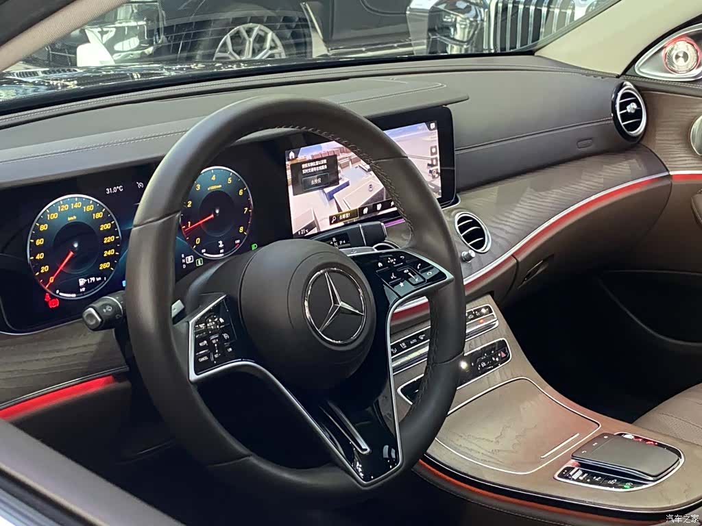 Mercedes-Benz E-Class, 2023 25
