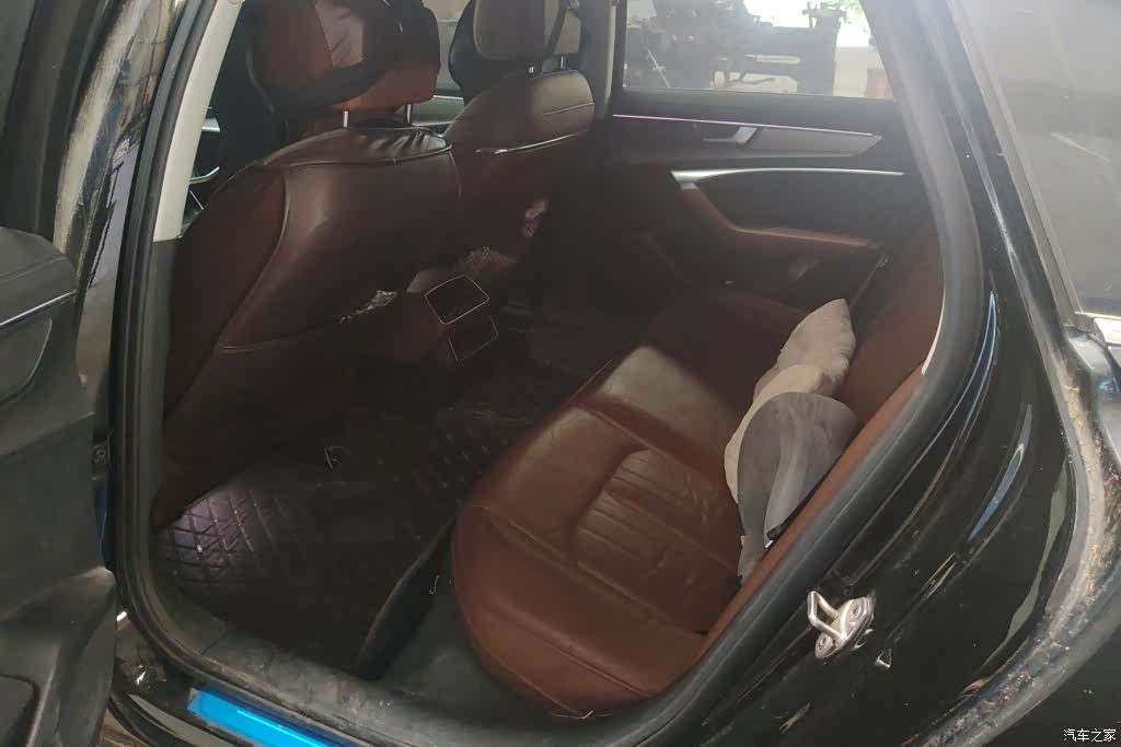 Audi A6L, 2020 11