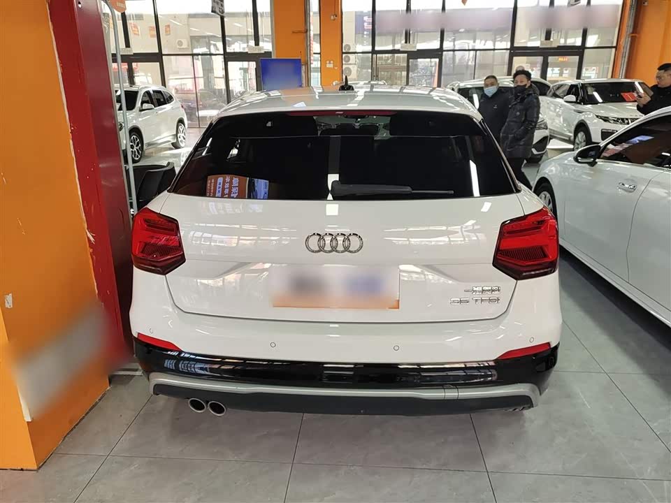 Audi Q2L