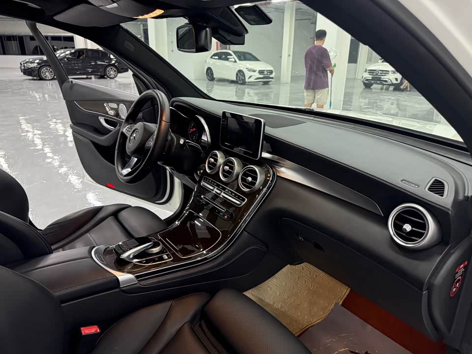 Mercedes-Benz GLC Mercedes-Benz GLC
