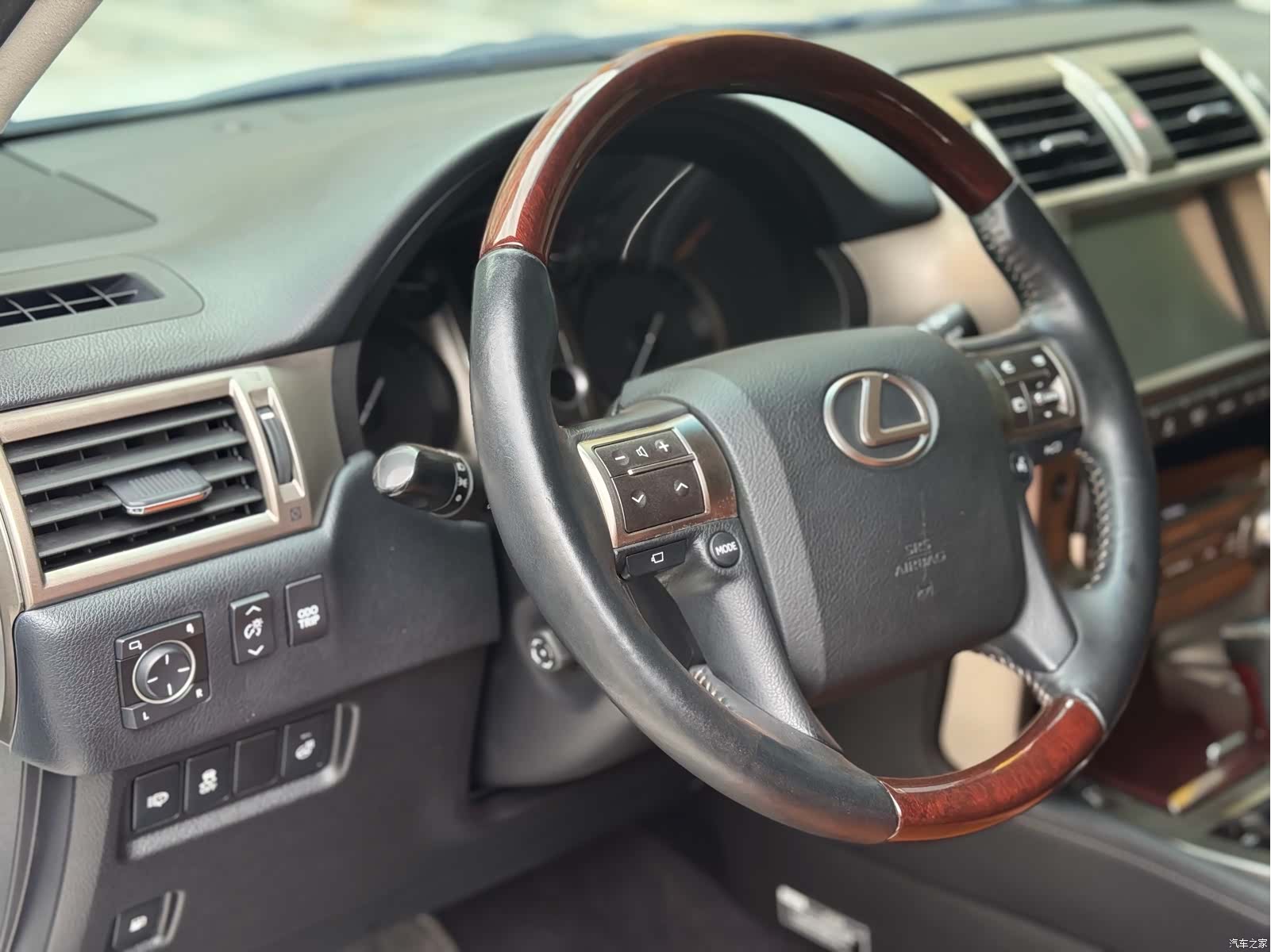Lexus GX, 2014 все фото