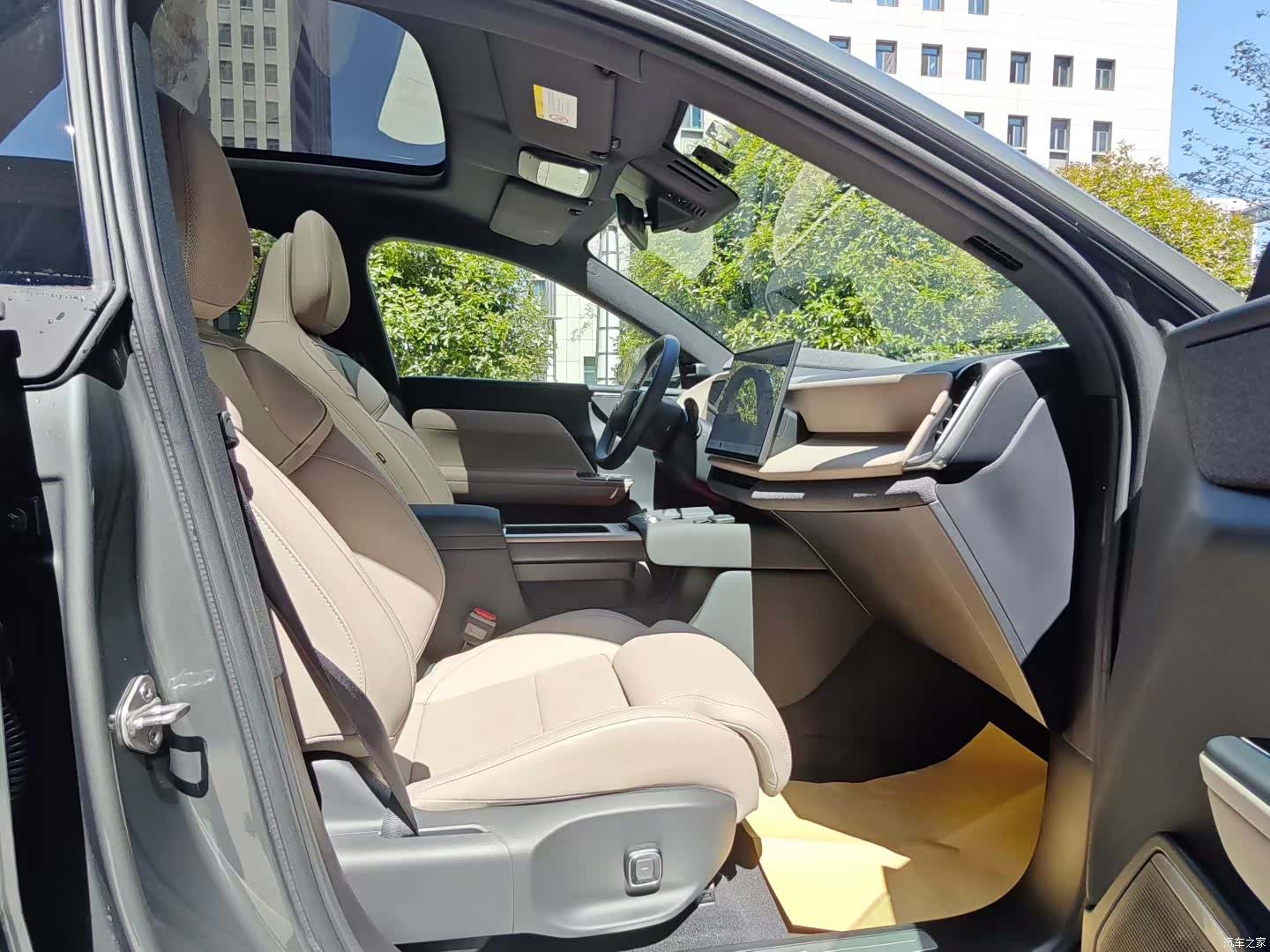 Volvo XC70, 2025 7