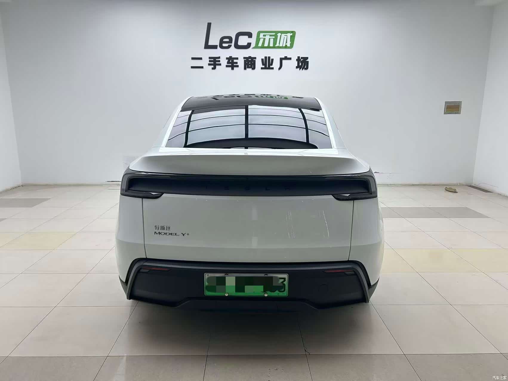 Tesla Model Y, 2025 8