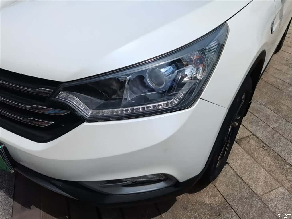 DongFeng AX7, 2016 24