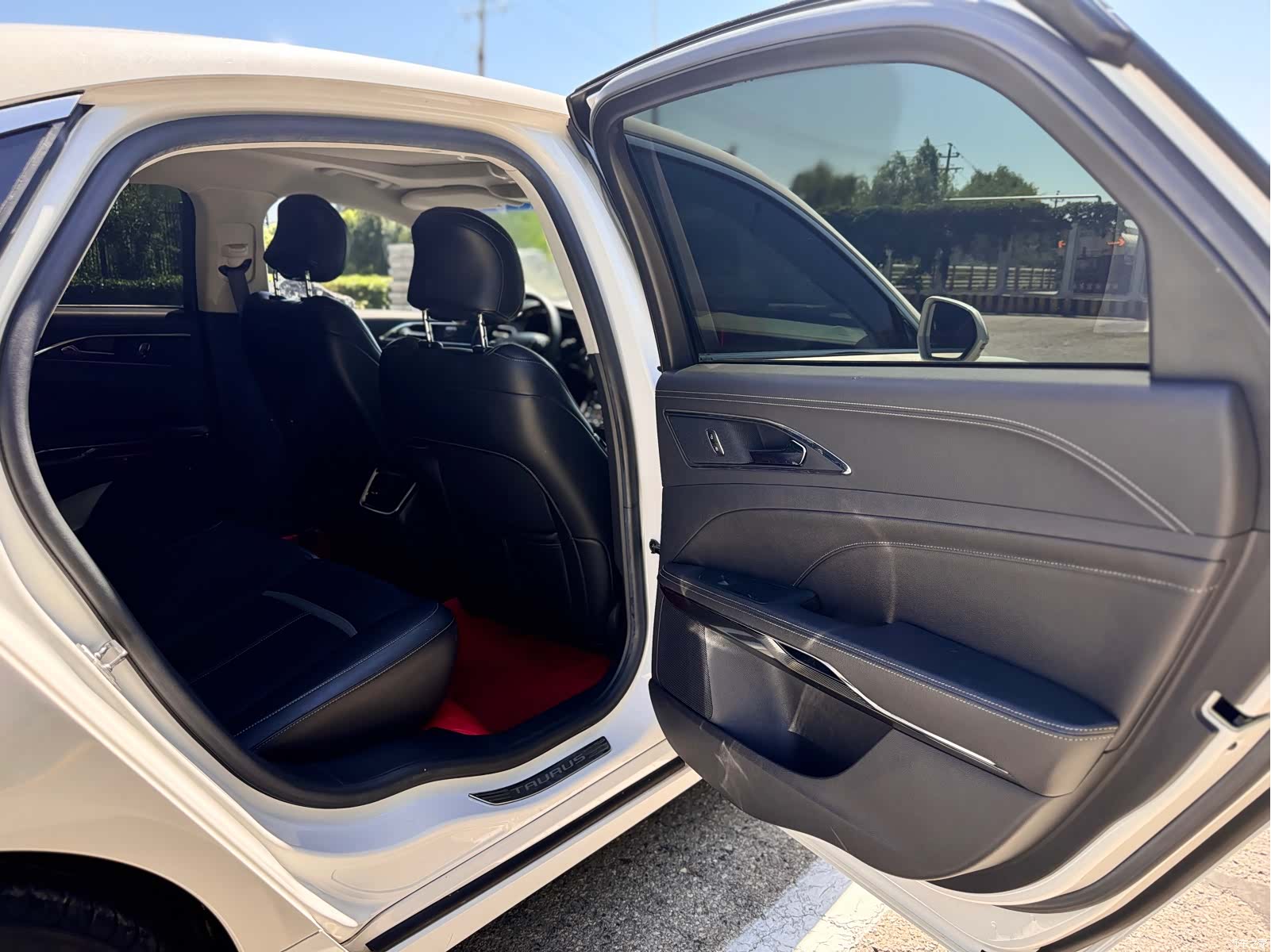 Ford Taurus, 2018 22