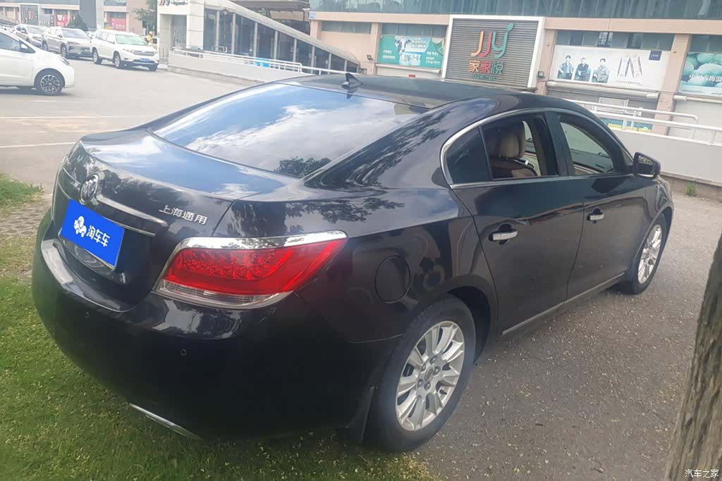 Buick LaCrosse, 2012 3