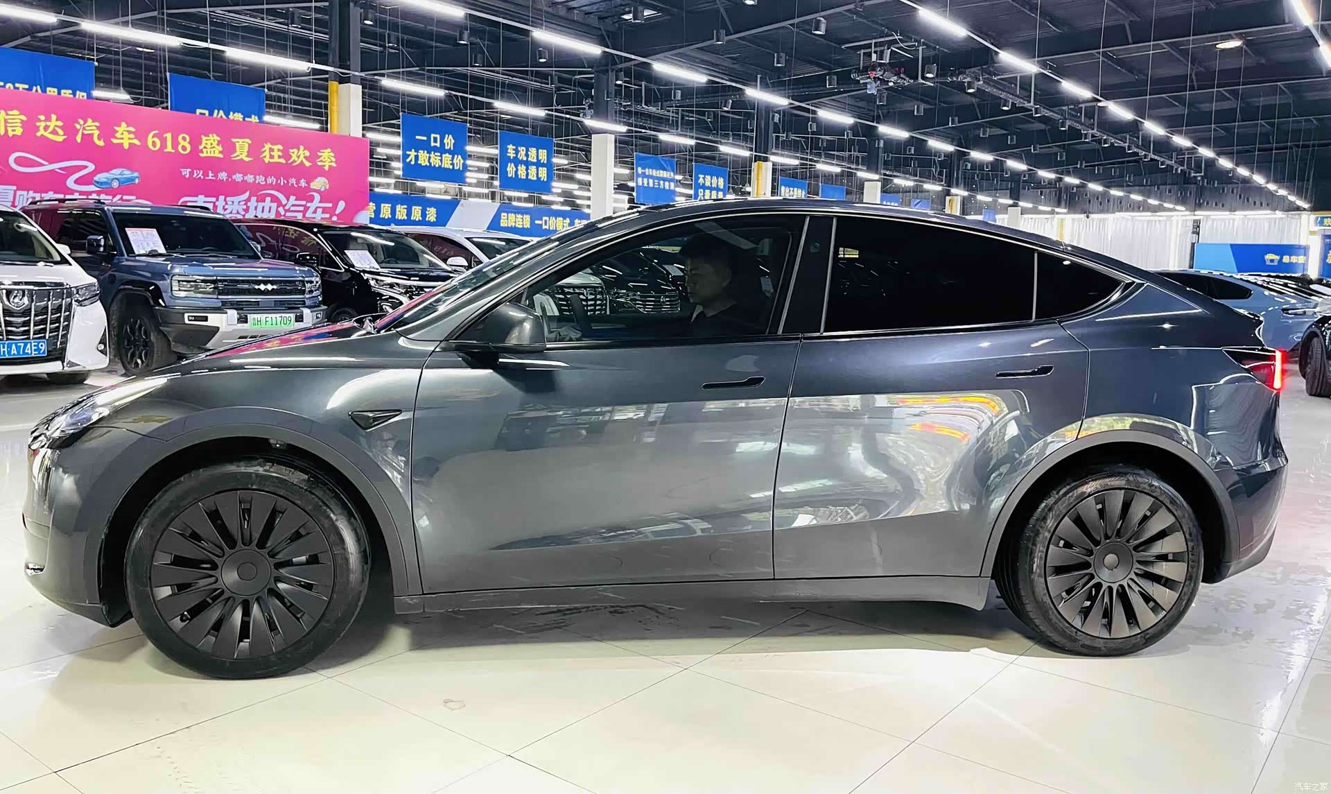 Tesla Model Y, 2025 2