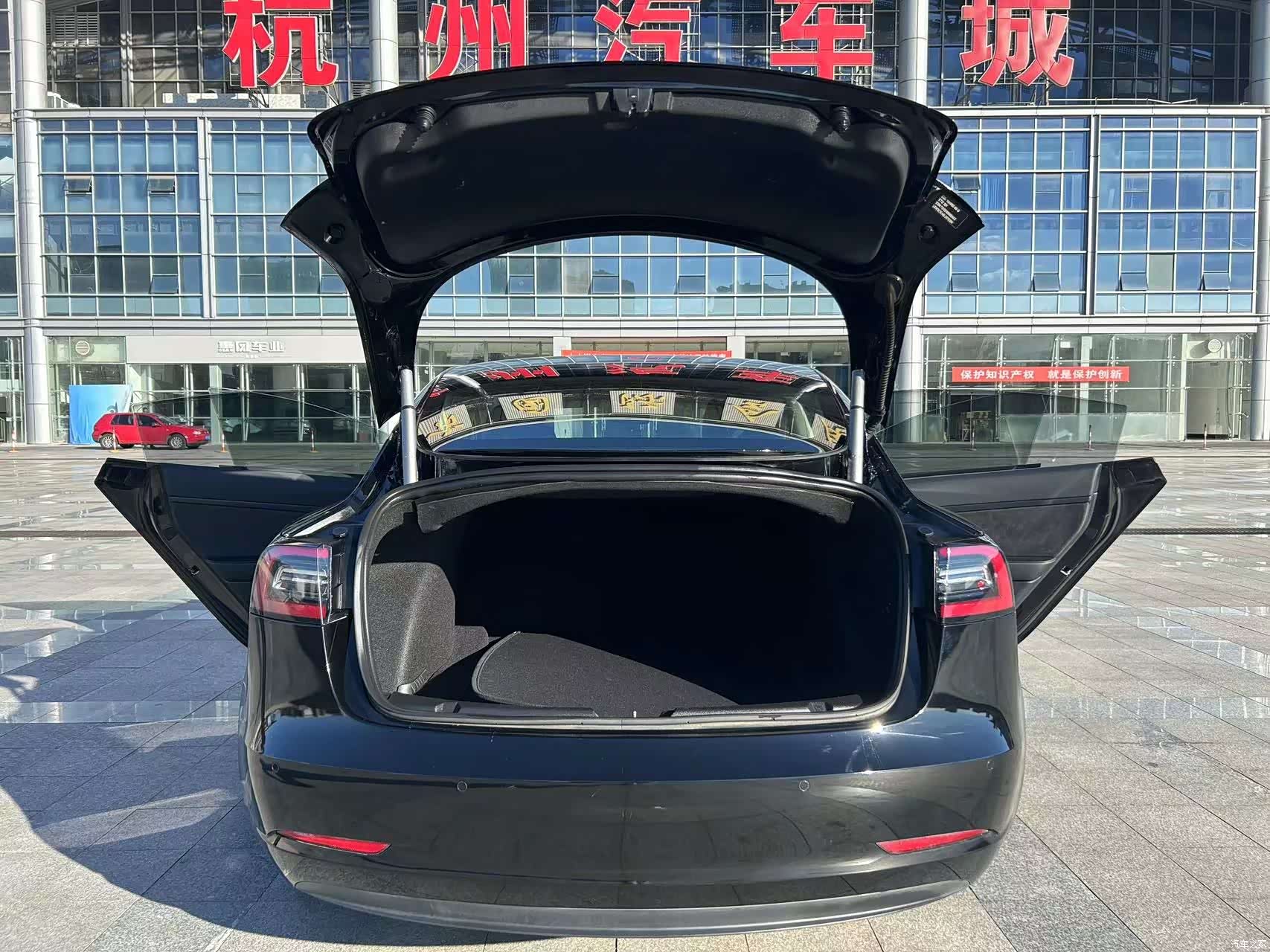 Tesla Model 3, 2020 15