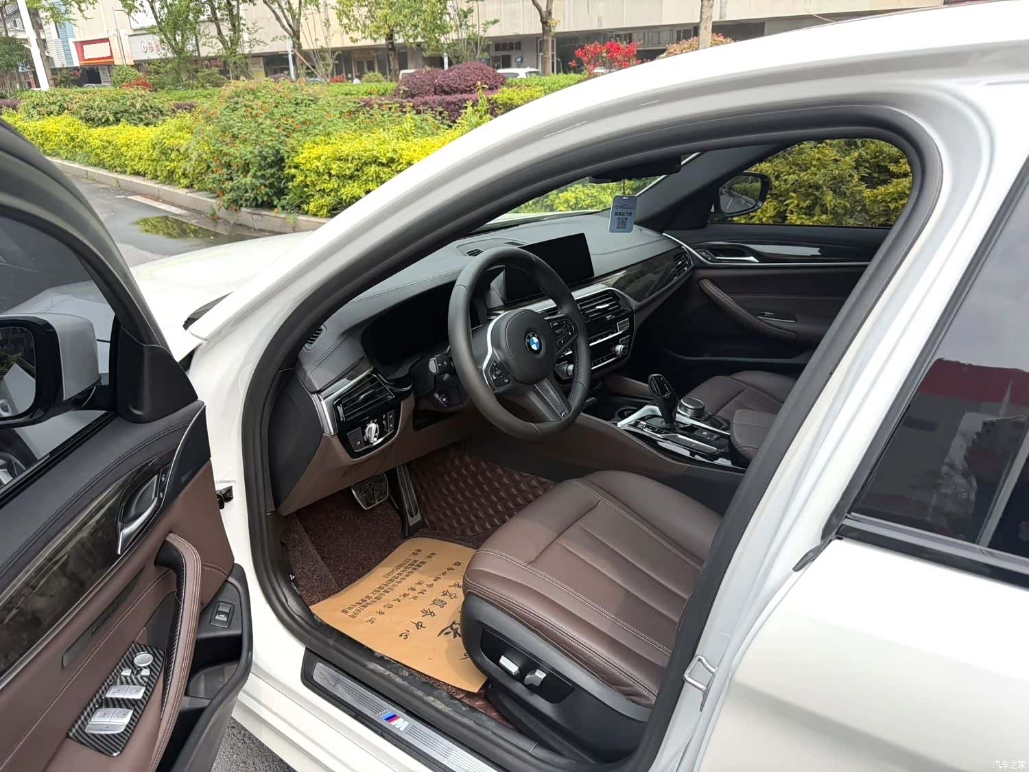 BMW 5 Series, 2020 все фото