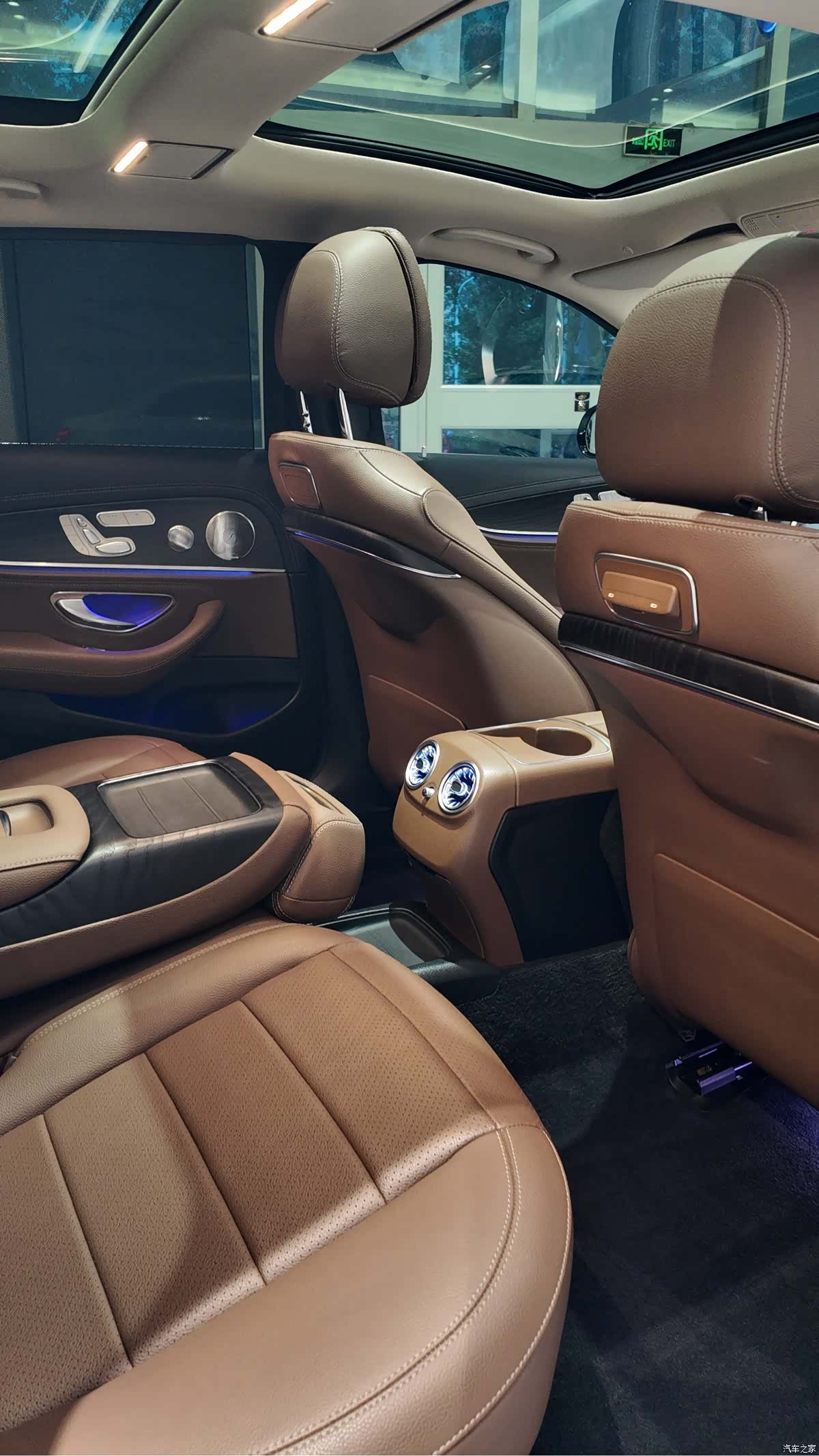 Mercedes-Benz E-Class, 2019 10