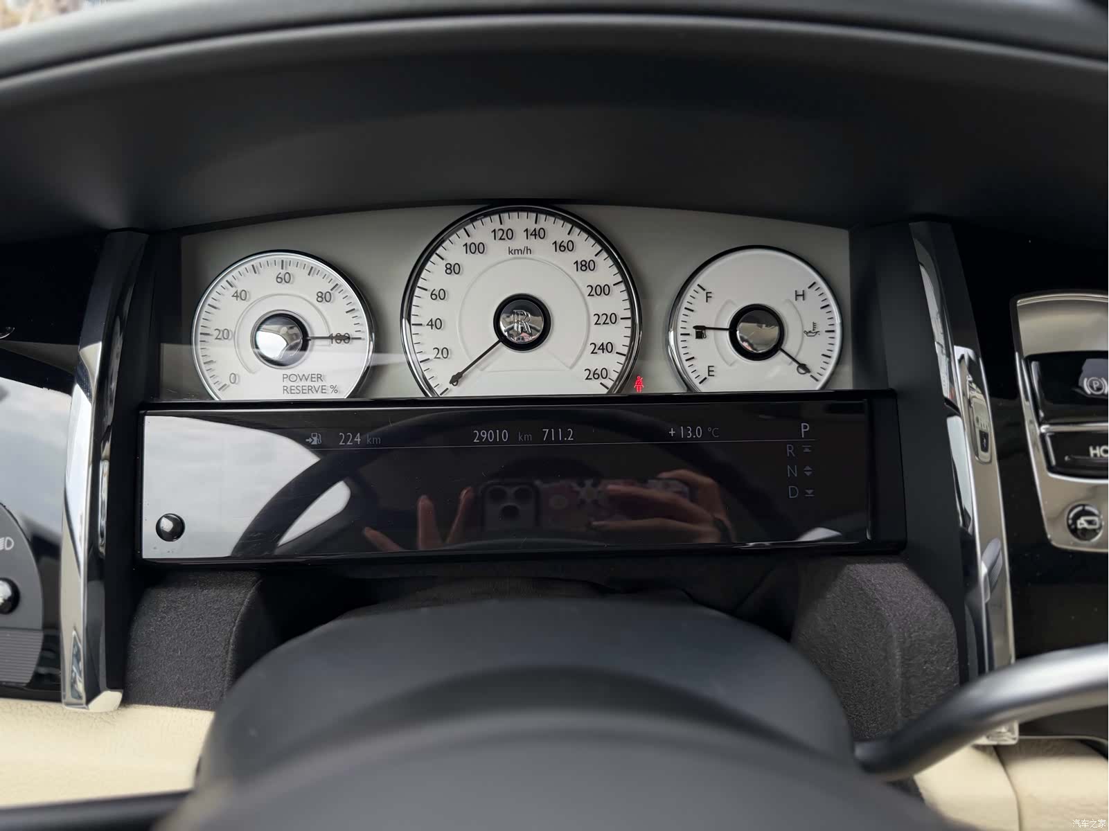 Rolls-Royce Ghost, 2011 6