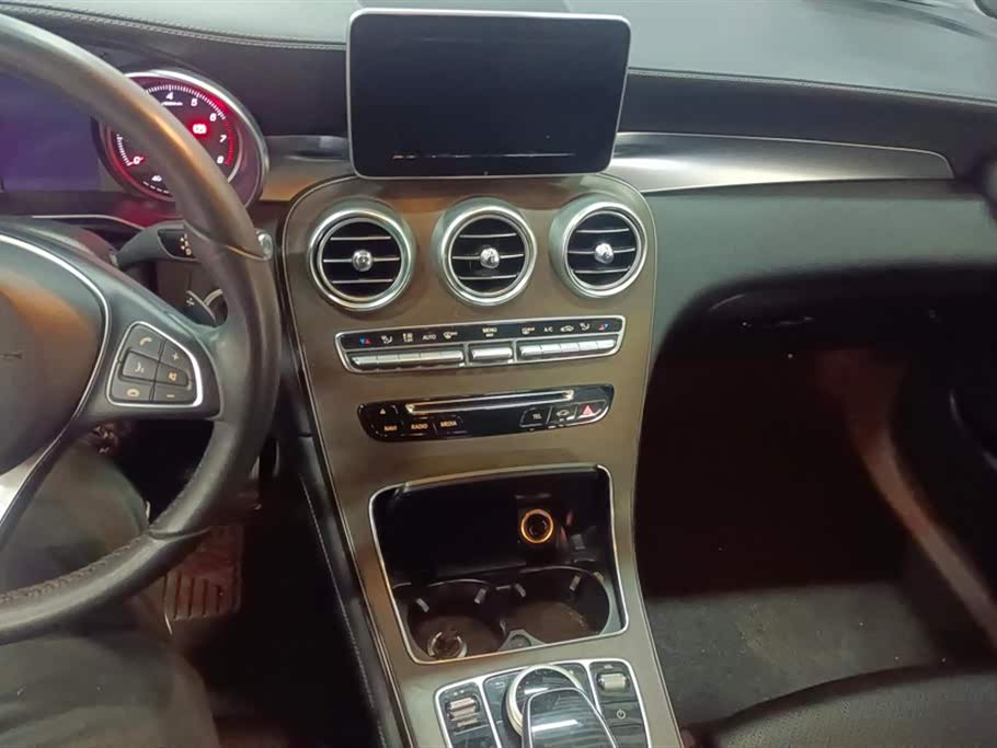 Mercedes-Benz GLC Mercedes-Benz GLC