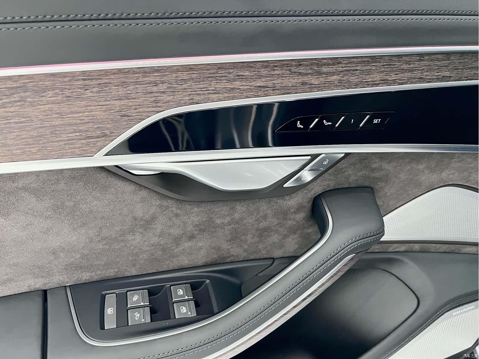 Audi A8L, 2021 25