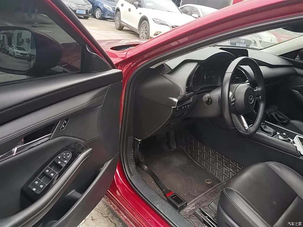 Mazda Mazda3, 2023 16