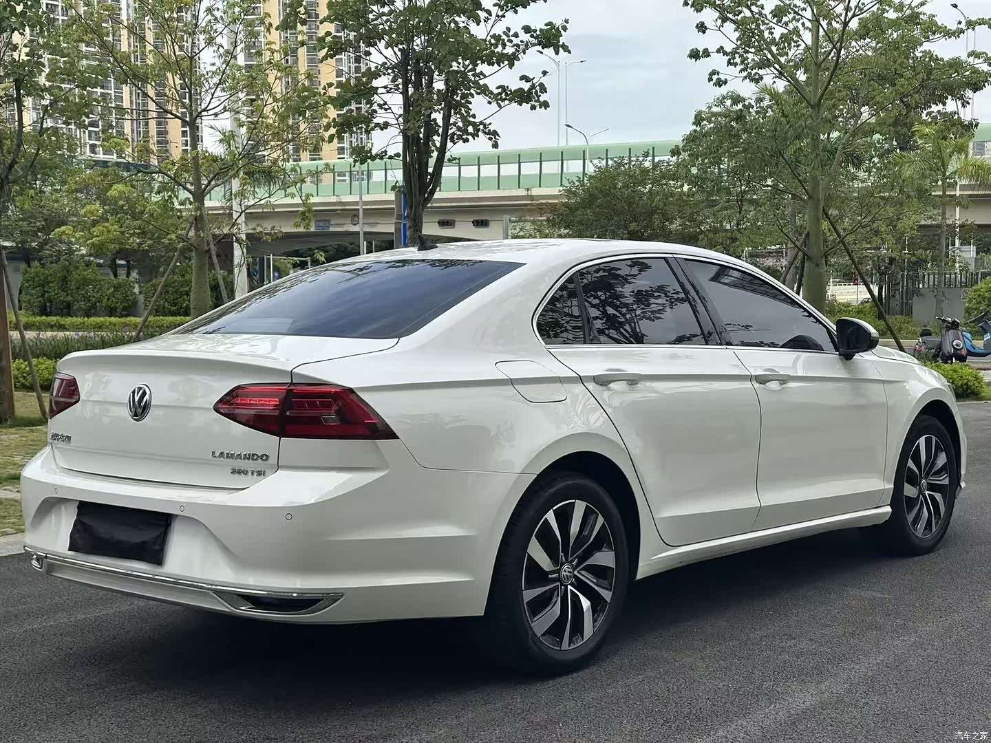 Volkswagen Lamando, 2018 9