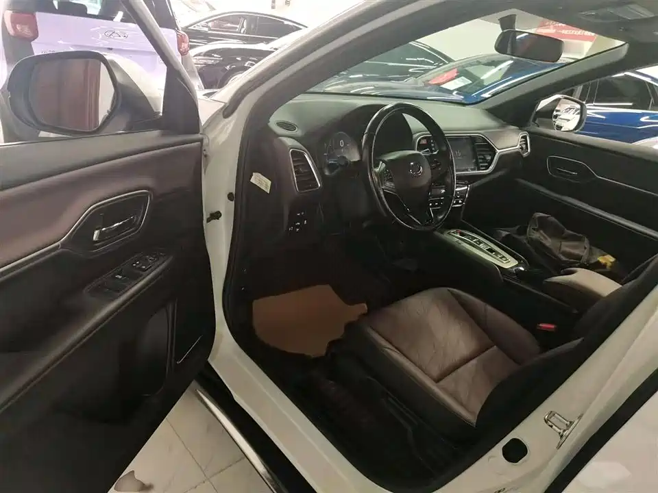 CIIMO Dongfeng Honda M-NV