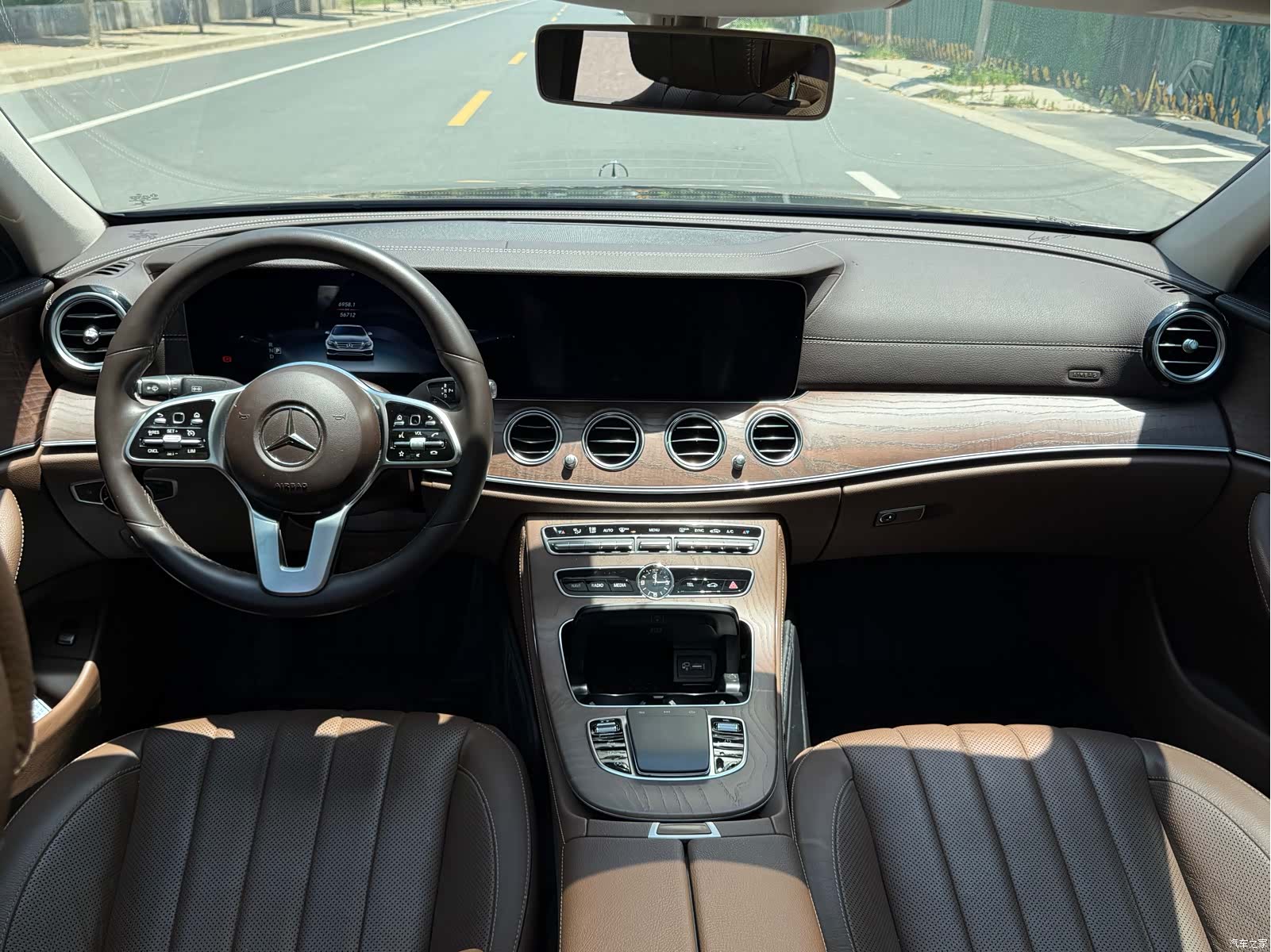 Mercedes-Benz E-Class, 2020 8