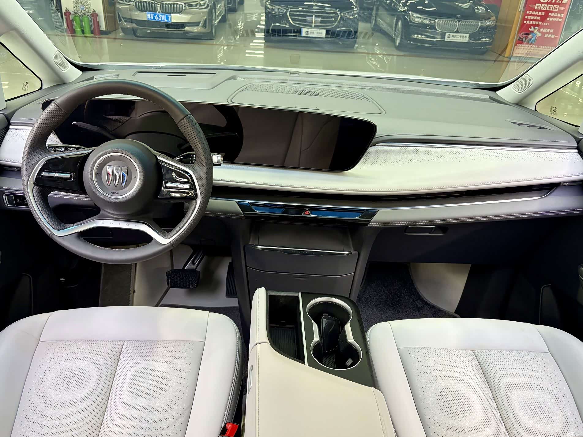 Buick GL8, 2025 8