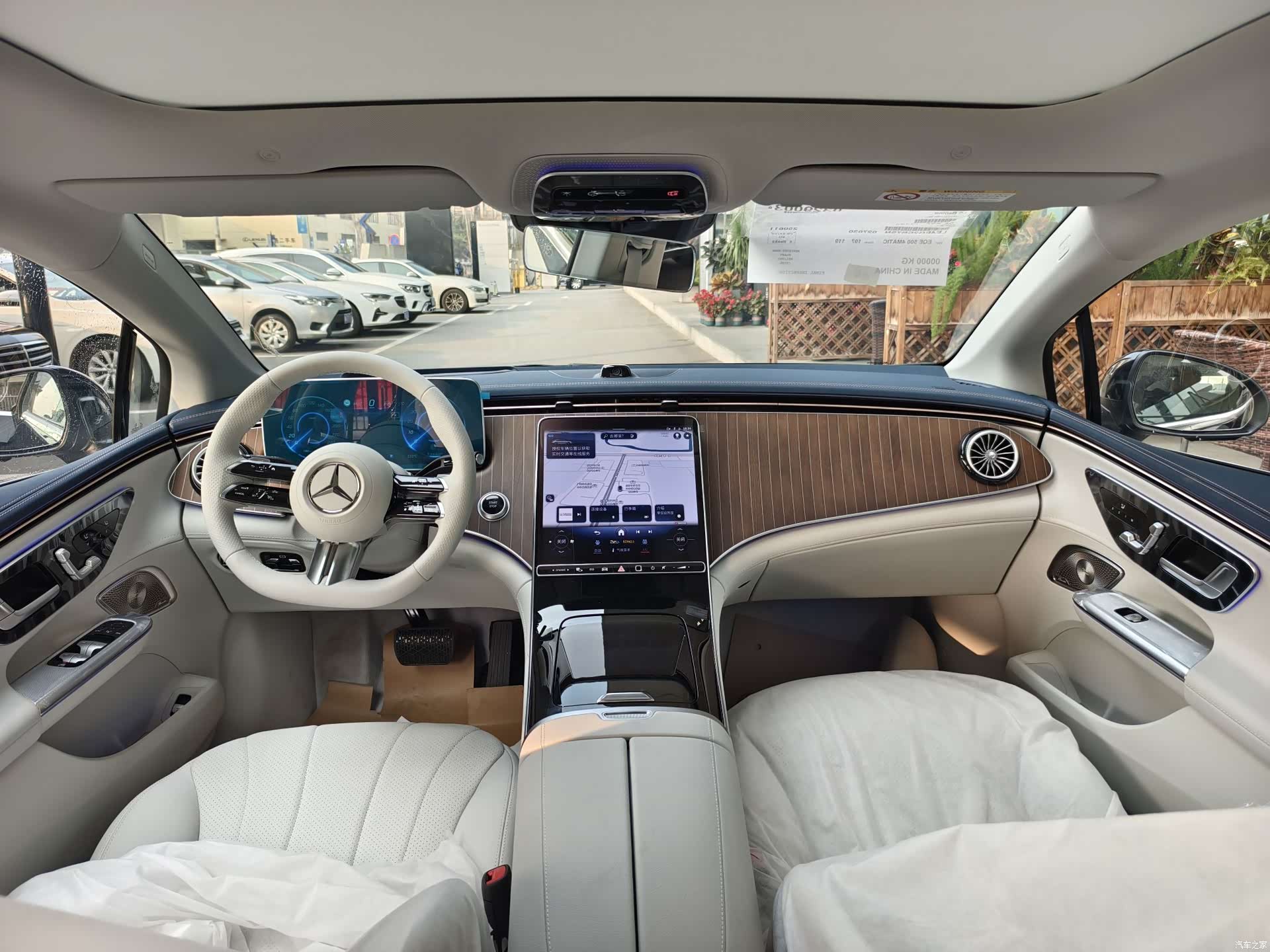 Mercedes-Benz EQE, 2025 15