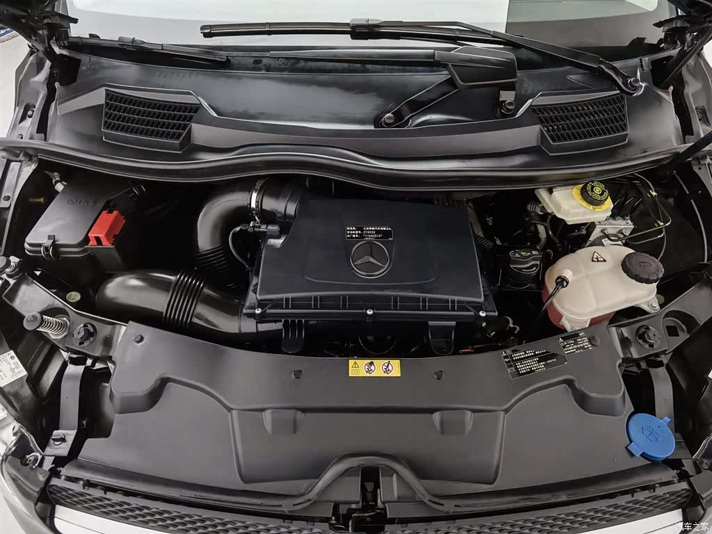 Mercedes-Benz V-Class, 2021 6