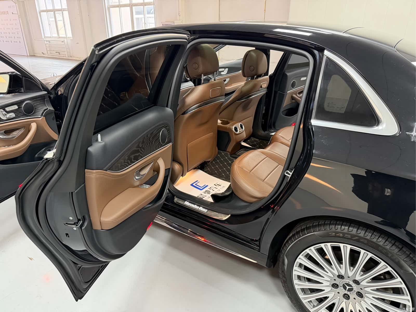 Mercedes-Benz E-Class, 2019 12