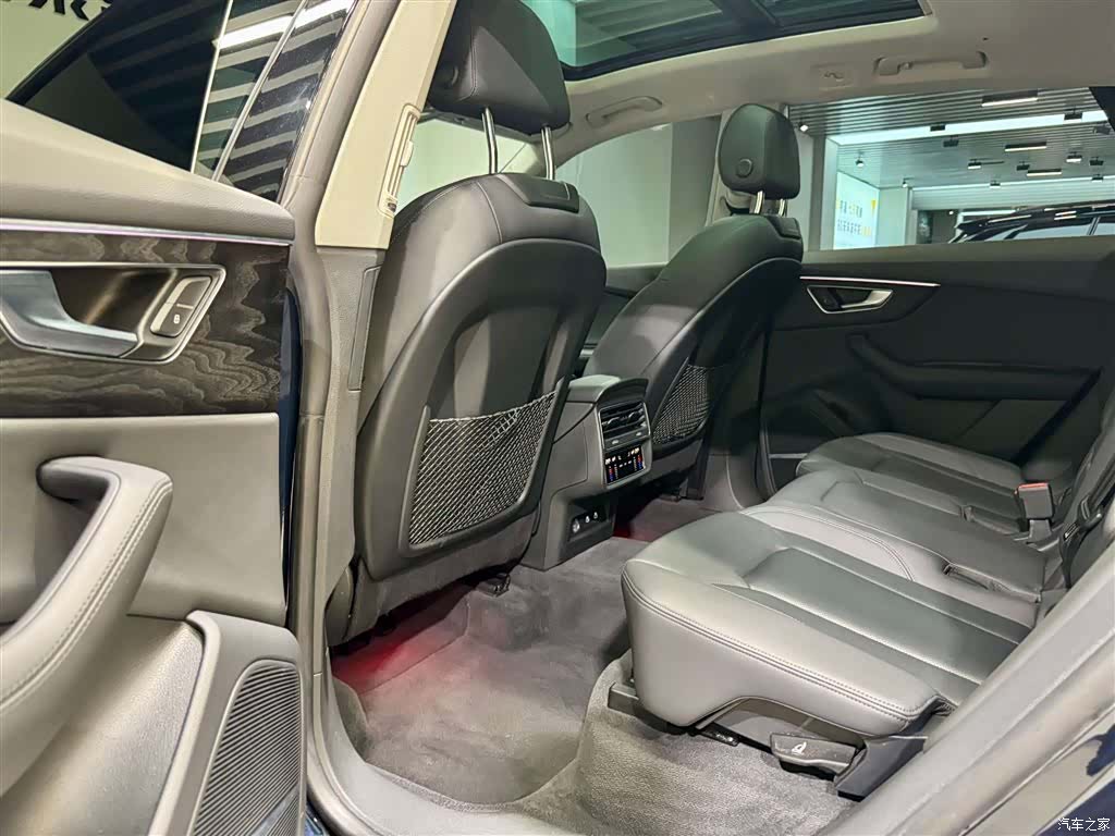 Audi Q8, 2024 26