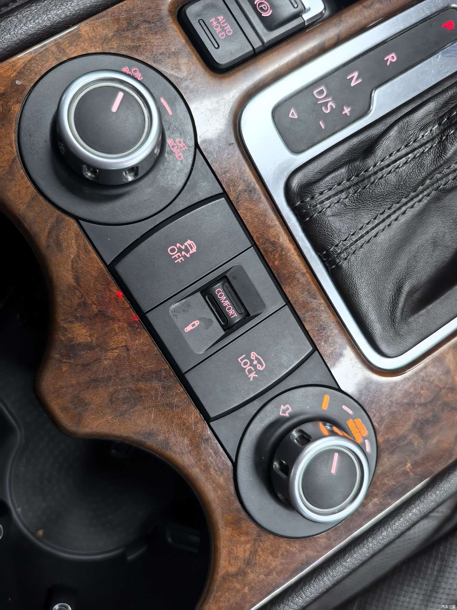 Volkswagen Touareg, 2012 12