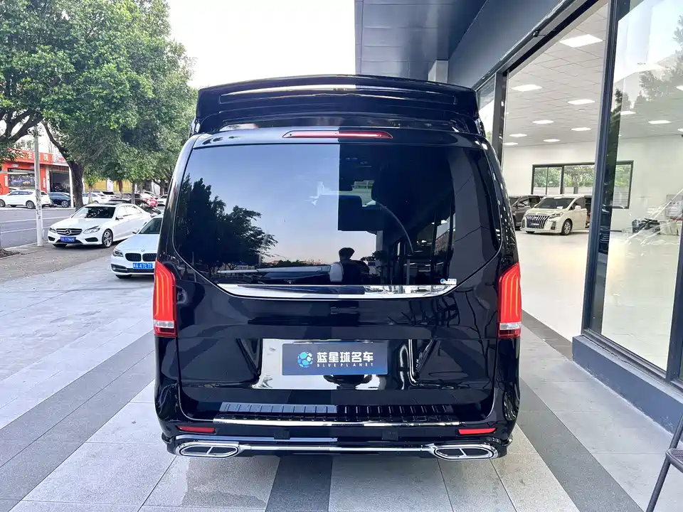 Mercedes-Benz V-class